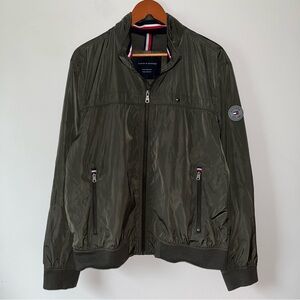 Tommy Hilfiger Men's Water/Wind resistance Jacket (LARGE)
